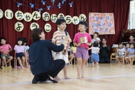 おじいちゃんおばあちゃんきてくれたよ